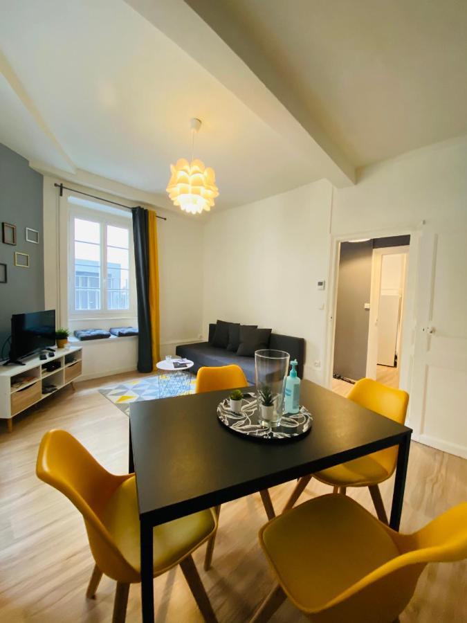 Nid Douillet Sur Plateau Central Clermont-Ferrand Luaran gambar