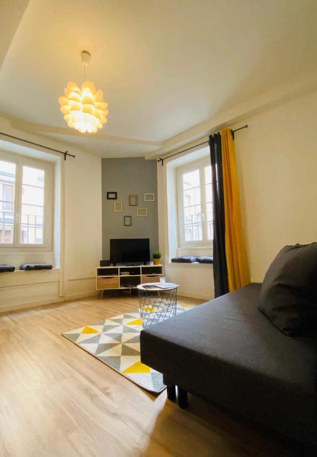 Nid Douillet Sur Plateau Central Clermont-Ferrand Luaran gambar