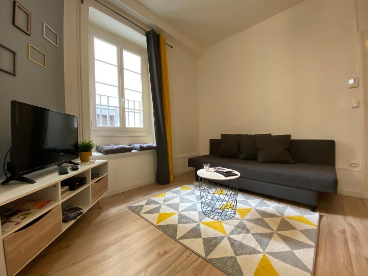 Nid Douillet Sur Plateau Central Clermont-Ferrand Luaran gambar
